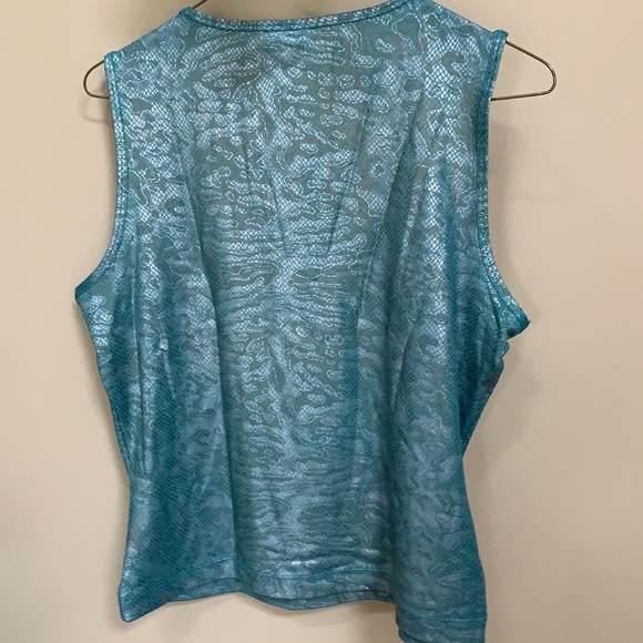 Stretchy shimmering top from Guess - Picture 2 of 3